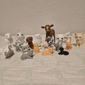 Lot Of 19 Miscelaneous Replacement Toy Animals.